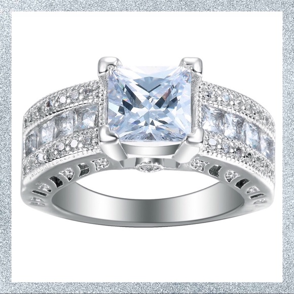 💍Stunning Silver Plated CZ Wedding Band💍 - Picture 3 of 4